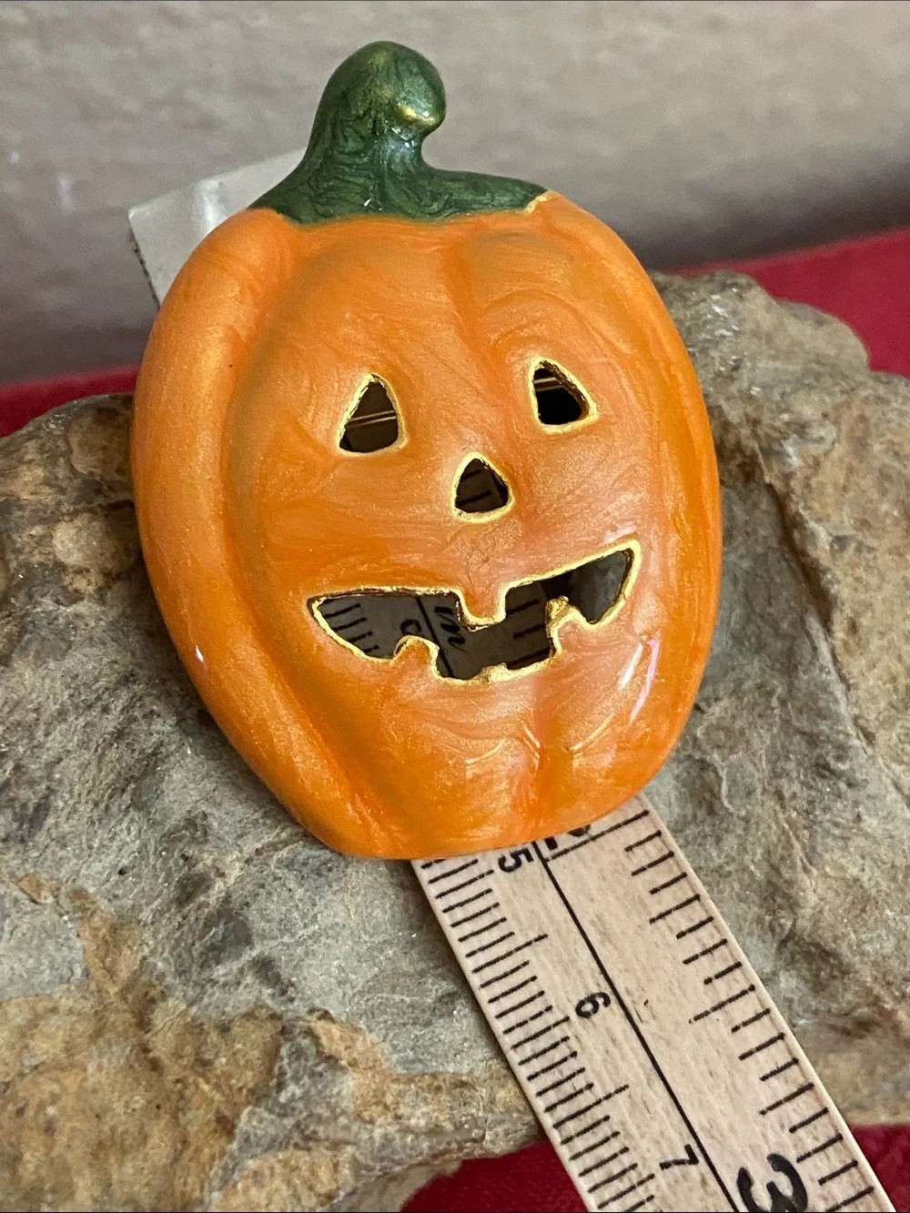 Vintage 80s Enameled Sparkly Orange Pumpkin Jack O Lantern Broach - Picture 4 of 6